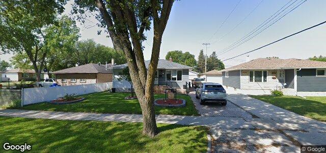 Larawan ng 703 Brewster Street sa Winnipeg, Manitoba