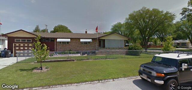 Larawan ng 707 Kildare Avenue W sa Winnipeg, Manitoba