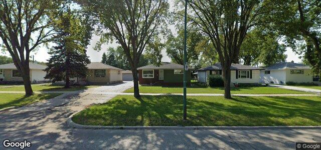 Larawan ng 716 Kildare Avenue W sa Winnipeg, Manitoba