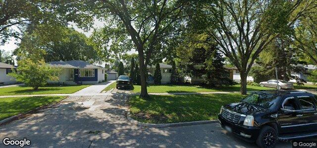 Larawan ng 724 Kildare Avenue W sa Winnipeg, Manitoba