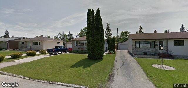 Larawan ng 8 Blueridge Bay sa Winnipeg, Manitoba