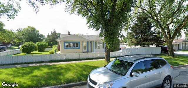 Larawan ng 8 Whiteshell Avenue sa Winnipeg, Manitoba