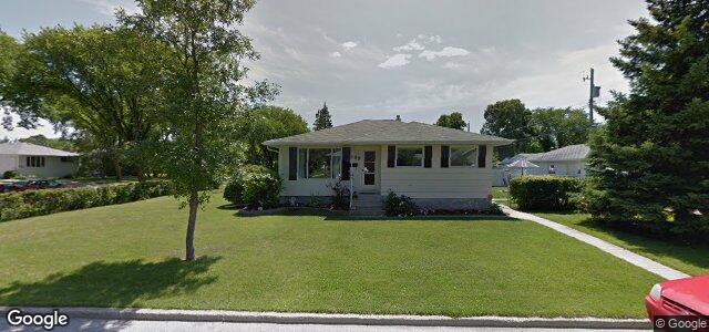 Larawan ng 809 Brewster Street sa Winnipeg, Manitoba