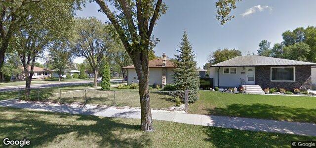 Larawan ng 910 Brewster Street sa Winnipeg, Manitoba