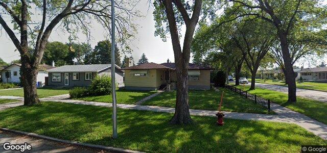 Larawan ng 94 Whiteshell Avenue sa Winnipeg, Manitoba
