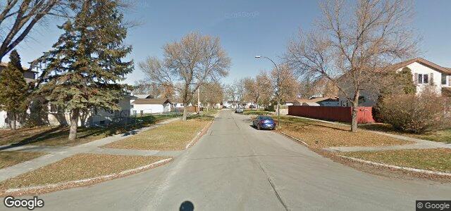 Larawan ng Thom Avenue W sa Winnipeg, Manitoba