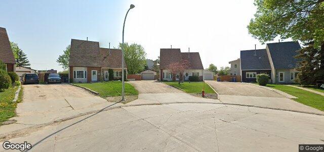 Photo of 10 Peloquin Bay in Winnipeg, Manitoba