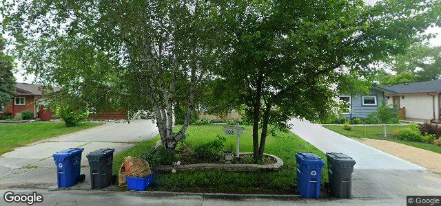 Larawan ng 102 Dubois Place sa Winnipeg, Manitoba