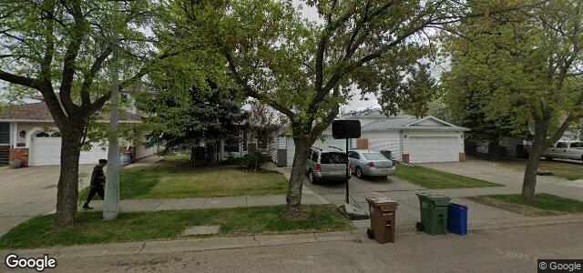 Photo of 2 Delorme Place in Winnipeg, Manitoba