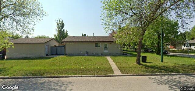 Larawan ng 2 Pirson Crescent sa Winnipeg, Manitoba
