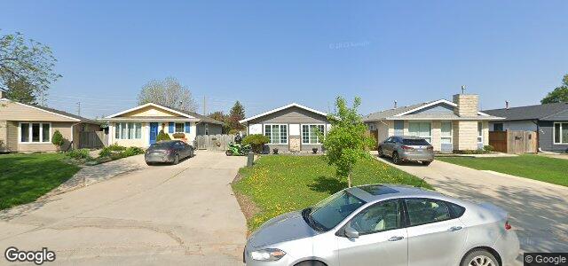 Larawan ng 213 Laurent Drive sa Winnipeg, Manitoba