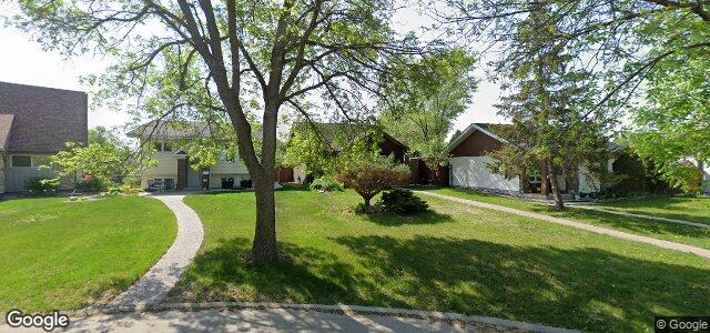 Larawan ng 30 Champagne Crescent sa Winnipeg, Manitoba