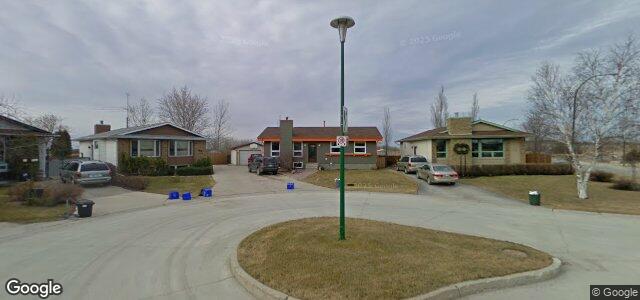 Larawan ng 30 Julien Place sa Winnipeg, Manitoba