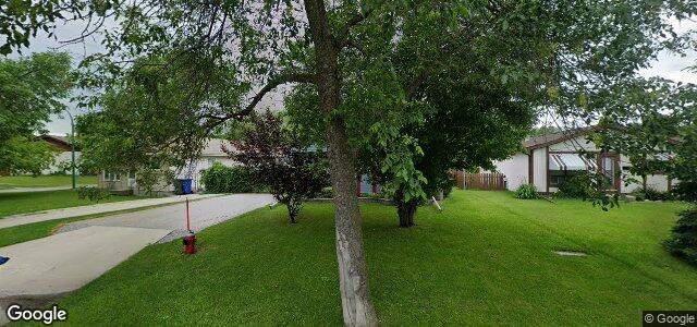 Larawan ng 51 Champagne Crescent sa Winnipeg, Manitoba