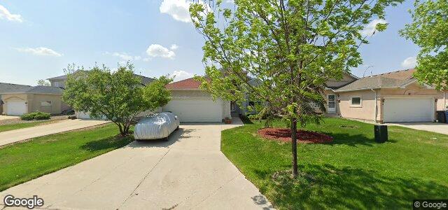 Larawan ng 10 Firbridge Crescent sa Winnipeg, Manitoba