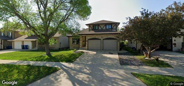 Photo of 10 Point West Drive in Winnipeg, Manitoba