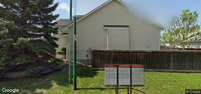 Larawan ng 100 Blackwood Bay sa Winnipeg, Manitoba