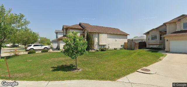 Photo of 100 Briarlynn Road in Winnipeg, Manitoba