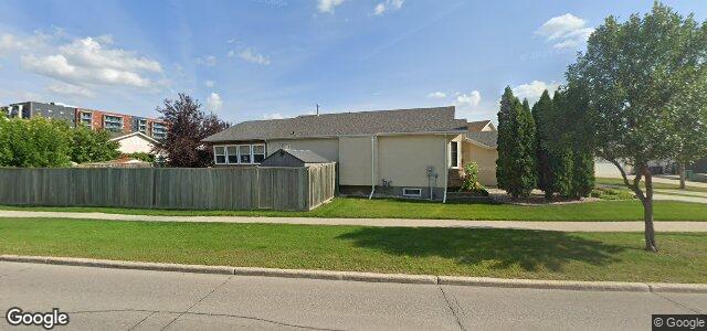 Larawan ng 104 Bairdmore Boulevard sa Winnipeg, Manitoba