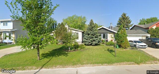 Larawan ng 107 Point West Drive sa Winnipeg, Manitoba