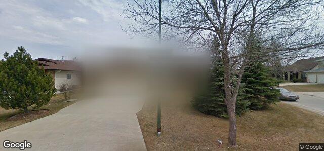 Larawan ng 110 Groveland Bay sa Winnipeg, Manitoba