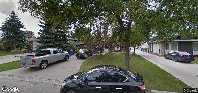 Photo of 111 Brentlawn Boulevard in Winnipeg, Manitoba