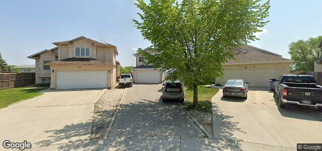 Larawan ng 112 Briarlynn Road sa Winnipeg, Manitoba