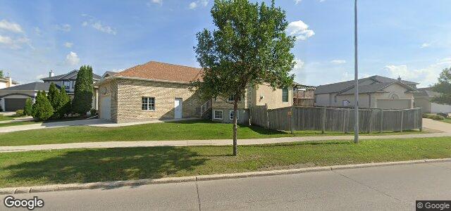 Larawan ng 124 Bairdmore Boulevard sa Winnipeg, Manitoba