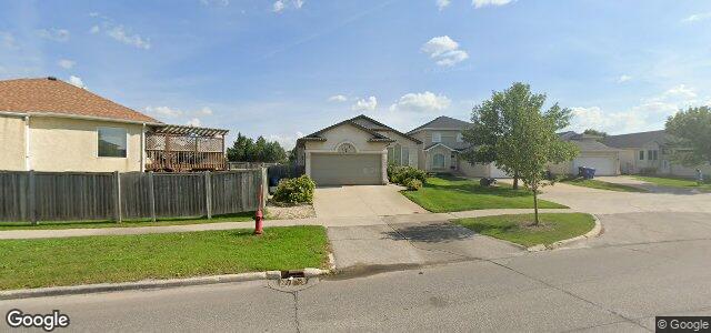 Larawan ng 130 Bairdmore Boulevard sa Winnipeg, Manitoba