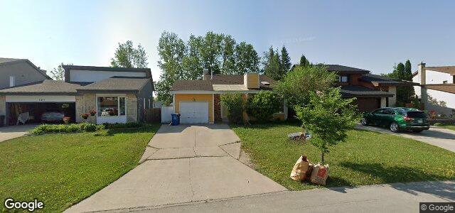 Larawan ng 133 Point West Drive sa Winnipeg, Manitoba