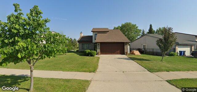 Larawan ng 138 Point West Drive sa Winnipeg, Manitoba