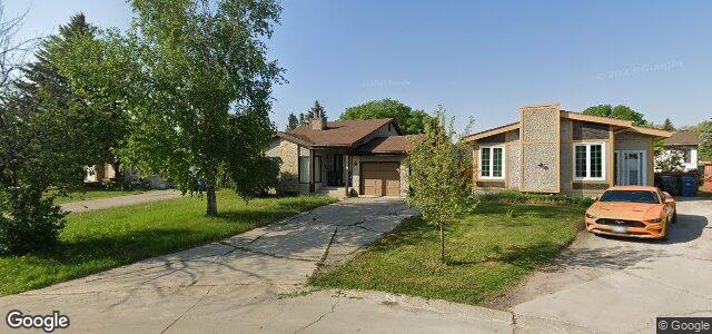 Photo of 14 Chaldecott Cove in Winnipeg, Manitoba