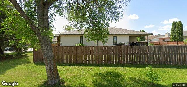 Larawan ng 145 Hillmartin Drive sa Winnipeg, Manitoba
