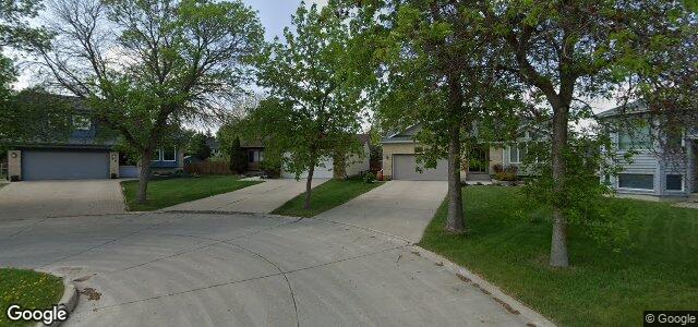 Larawan ng 15 Colwick Cove sa Winnipeg, Manitoba