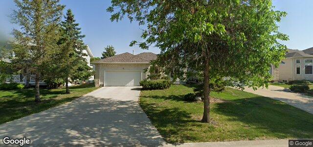 Larawan ng 15 Kendale Drive sa Winnipeg, Manitoba