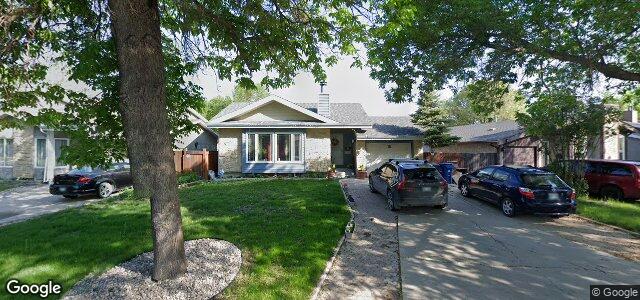 Larawan ng 15 Tranquil Bay sa Winnipeg, Manitoba