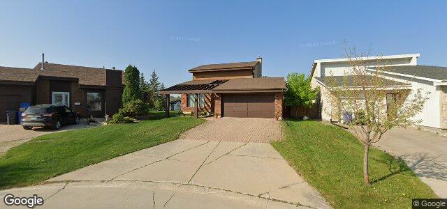 Photo of 165 Point West Bay in Winnipeg, Manitoba