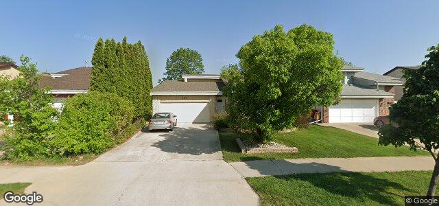 Larawan ng 168 Point West Drive sa Winnipeg, Manitoba