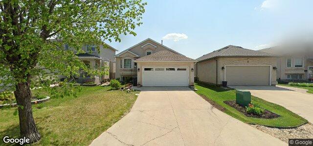 Photo of 18 Briarlynn Road in Winnipeg, Manitoba