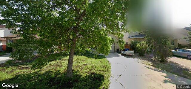 Larawan ng 18 Denman Crescent sa Winnipeg, Manitoba