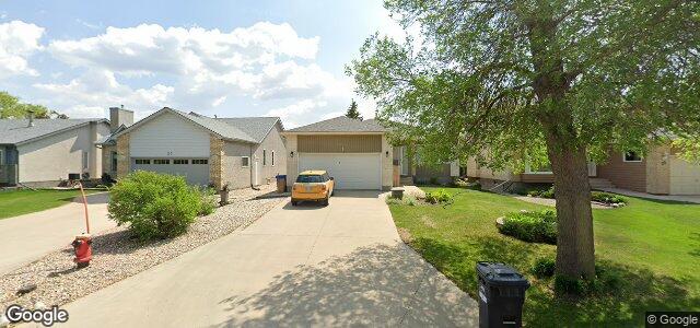 Larawan ng 19 Glenacres Crescent sa Winnipeg, Manitoba