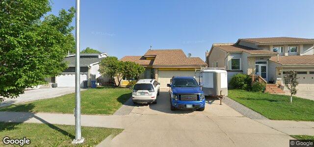 Larawan ng 192 Point West Drive sa Winnipeg, Manitoba
