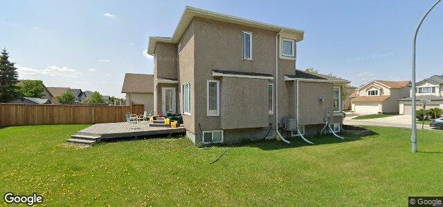 Larawan ng 2 Briarlynn Road sa Winnipeg, Manitoba