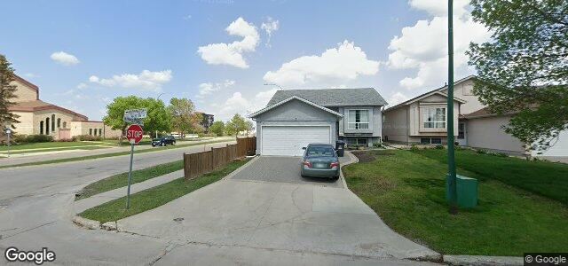 Larawan ng 2 Hillmartin Drive sa Winnipeg, Manitoba