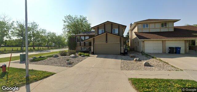 Larawan ng 2 Point West Drive sa Winnipeg, Manitoba