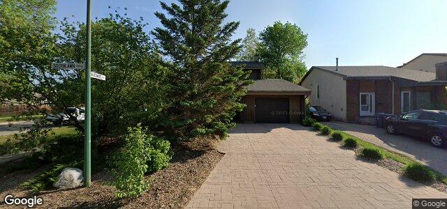 Larawan ng 2 Southlawn Stroll sa Winnipeg, Manitoba