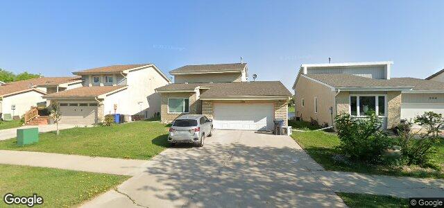 Larawan ng 200 Point West Drive sa Winnipeg, Manitoba