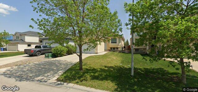 Larawan ng 210 Craigmohr Drive sa Winnipeg, Manitoba