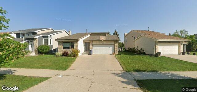 Larawan ng 216 Point West Drive sa Winnipeg, Manitoba