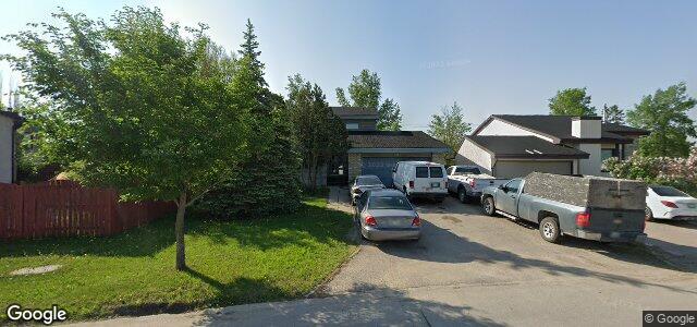 Larawan ng 223 Point West Drive sa Winnipeg, Manitoba